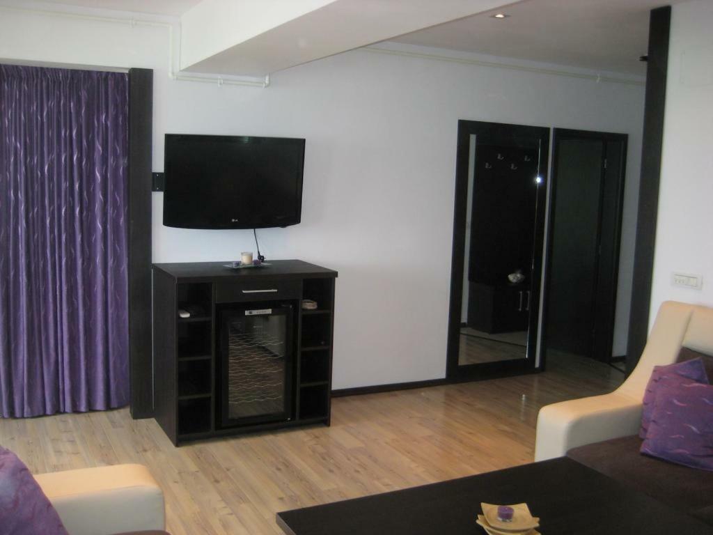 Elena's Terrace Mamaia